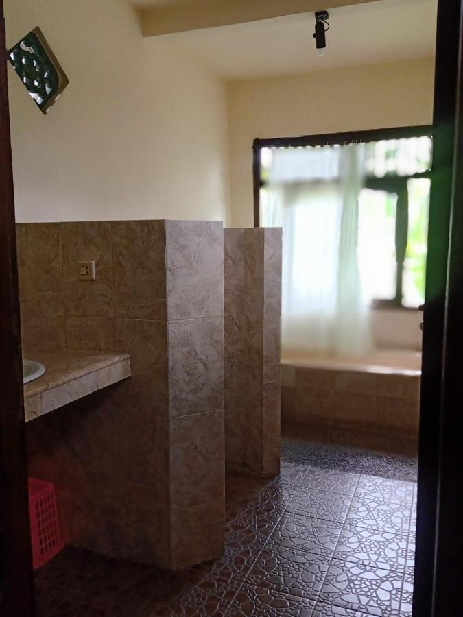Family Guest House Убуд Экстерьер фото